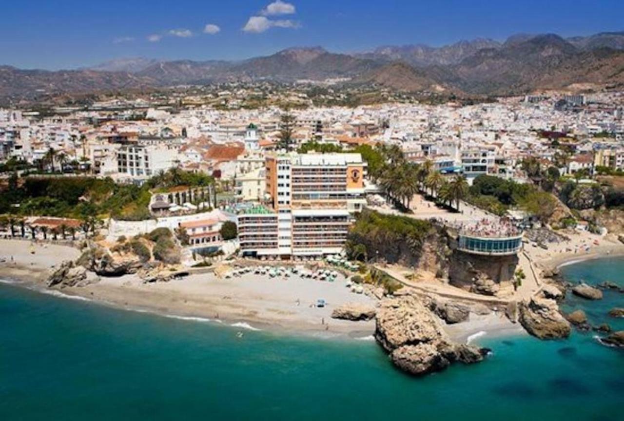 Neptuno Torrecilla Beach Нерха Экстерьер фото